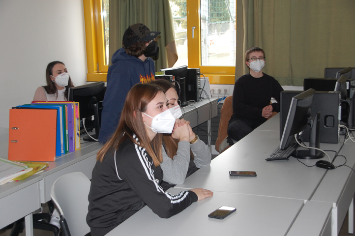 EIN LANDESRAT ZUM (VIRTUELLEN) ANGREIFEN