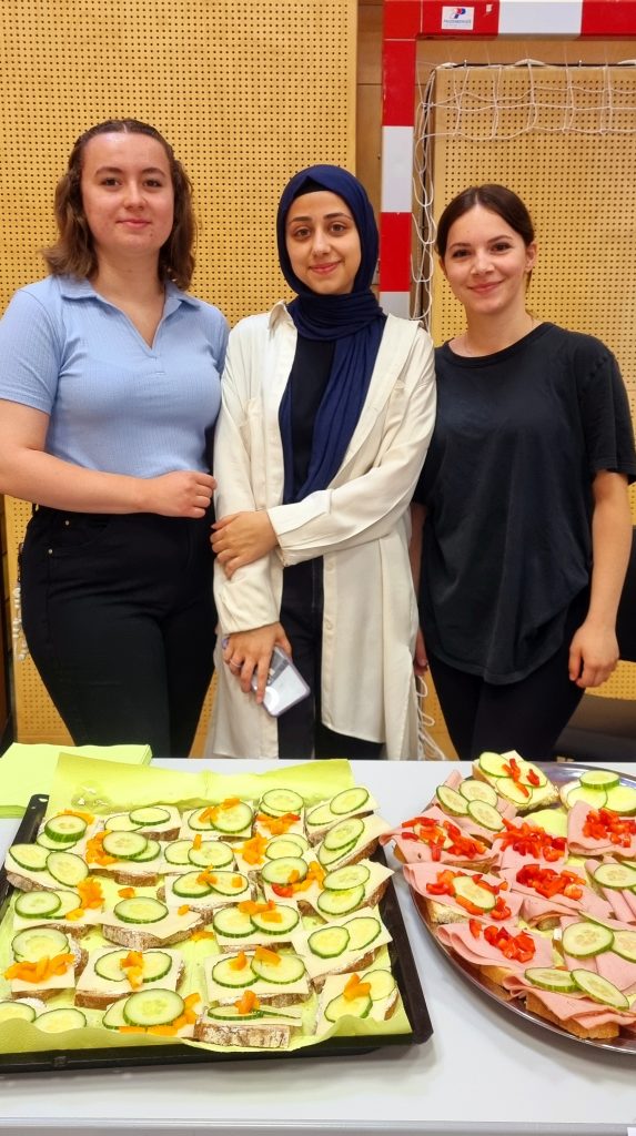 DAS CHARITY-SUMMERSPECIAL DER HAK/S TRAUN