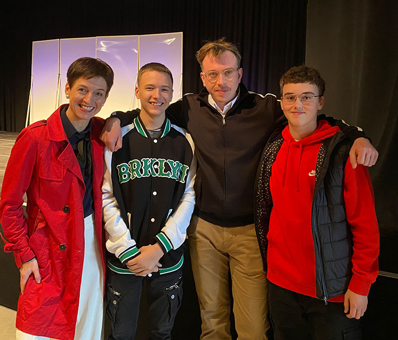 THEATERBESUCH IN DER SPINNEREI